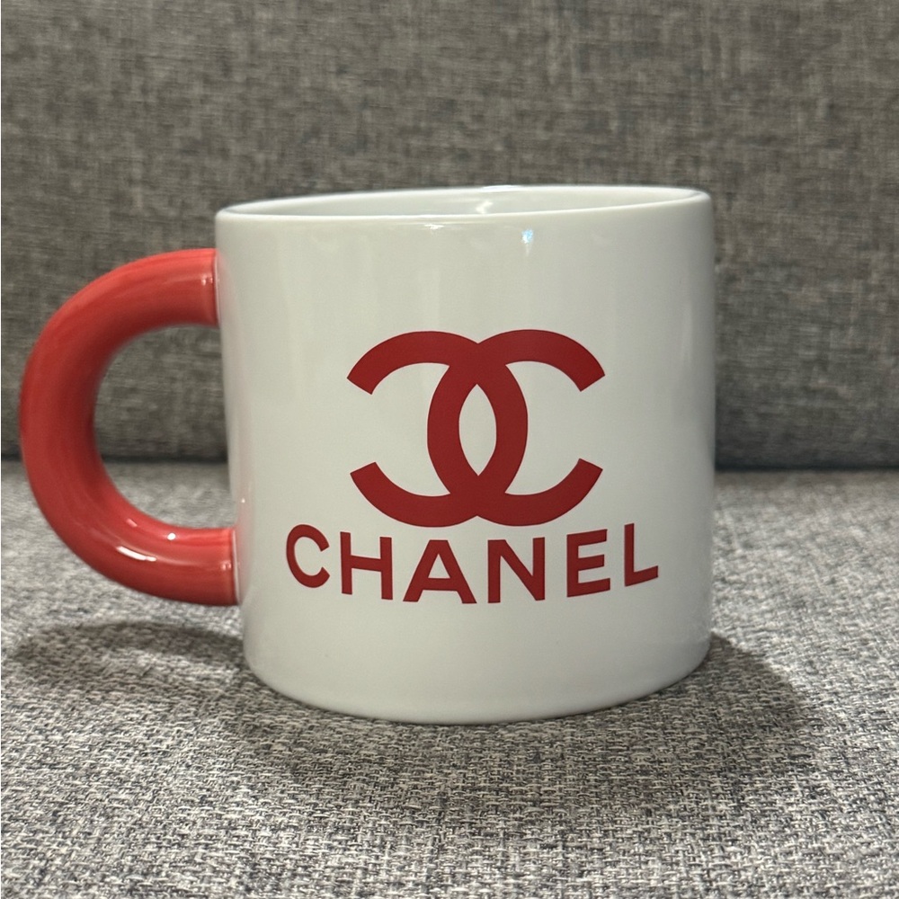 Luxury Mug with Red Handle and Heart inside cup ❗️LAST FEW❗️ - Picture 3 of 8